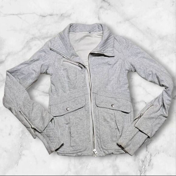 Lululemon Its Happening Jacket Size 4 Gray - Picture 1 of 2